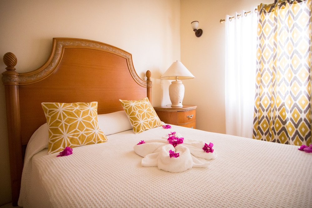 

Bologna - St. John's - Connie's Comfort Suites