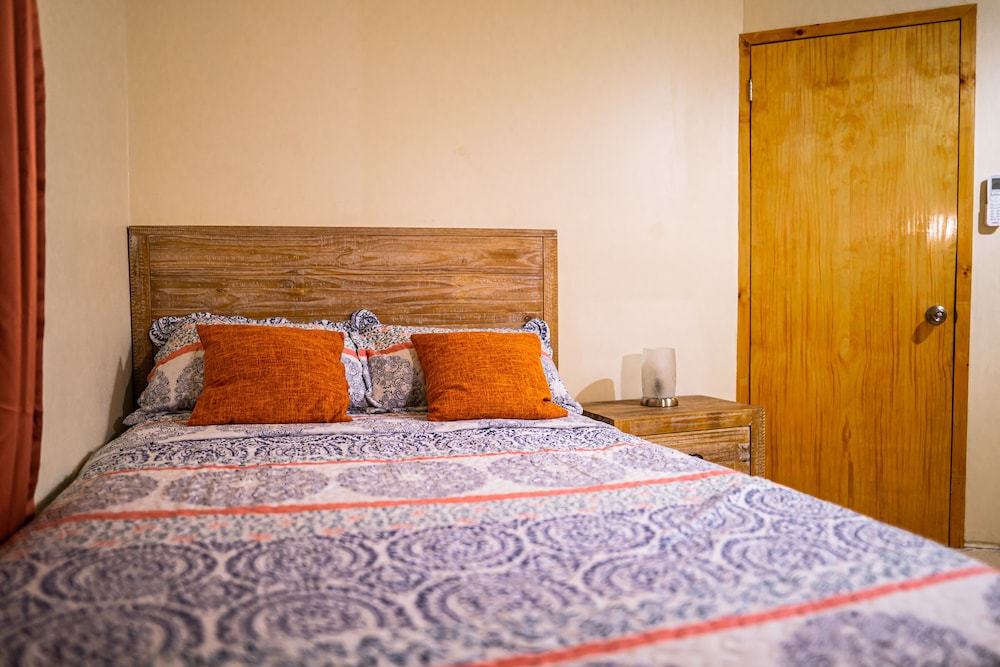 

Venezia - St. John's - Connie's Comfort Suites