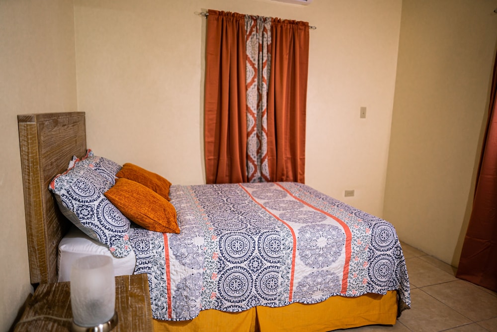 

Milano - St. John's - Connie's Comfort Suites
