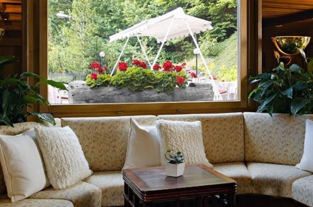 

Napoli - Crans-Montana - Hôtel de la Forêt