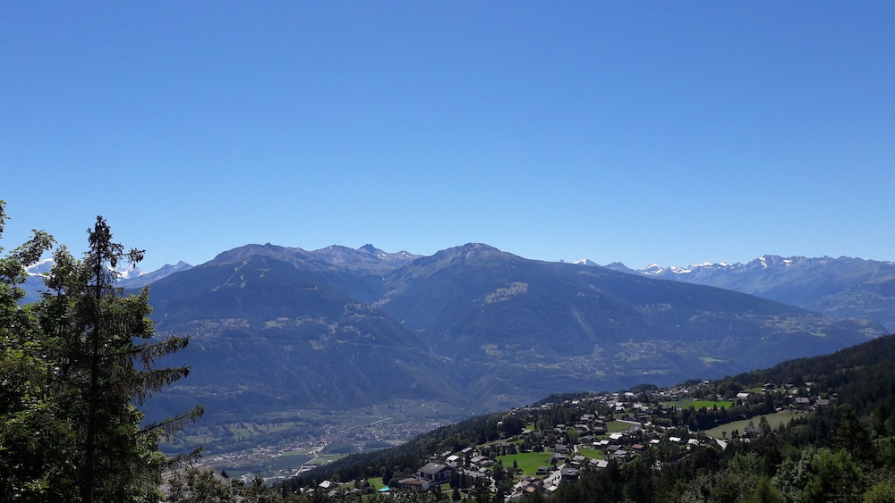 

Napoli - Crans-Montana - Hôtel de la Forêt