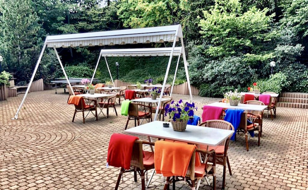 

Bari - Crans-Montana - Hôtel de la Forêt