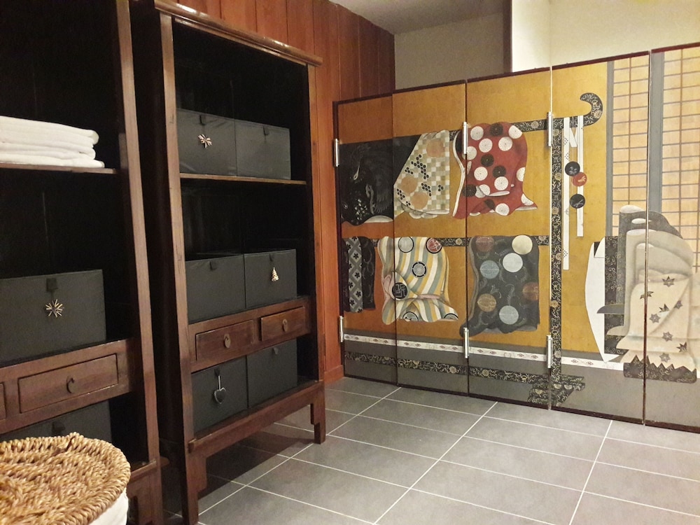 

Bari - Crans-Montana - Hôtel de la Forêt