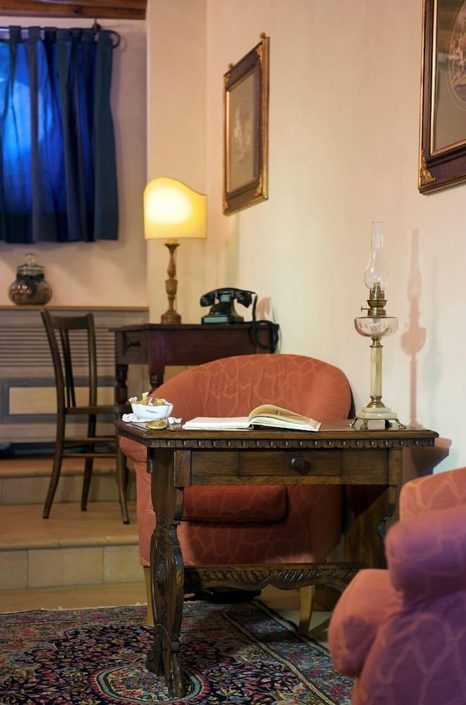 

Roma - Spoleto - Palazzo Leti Residenza d'Epoca