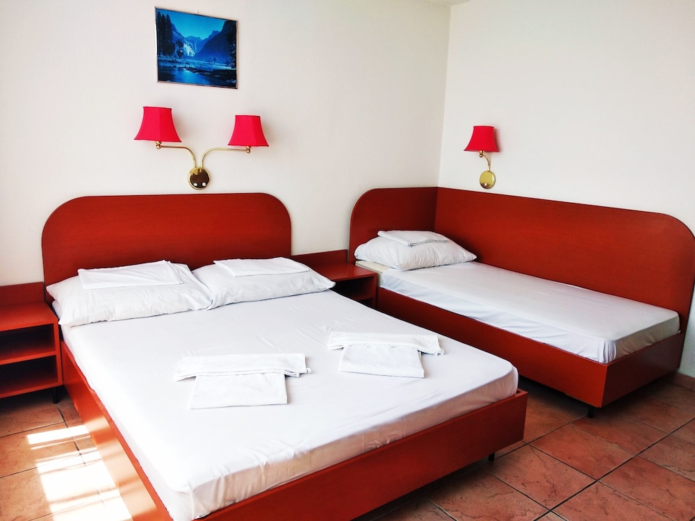 

Salerno - Budapest - Hotel Nap