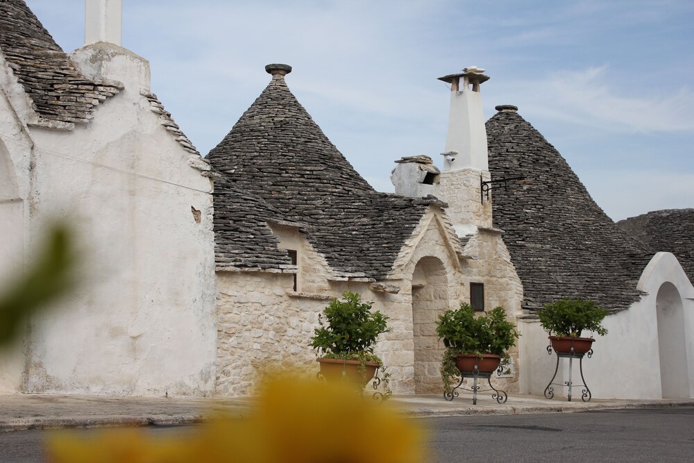 

Pisa - Alberobello - Tipico Resort