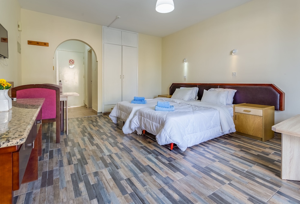 

Roma - Pyla - Antonis G. Hotel Apartments