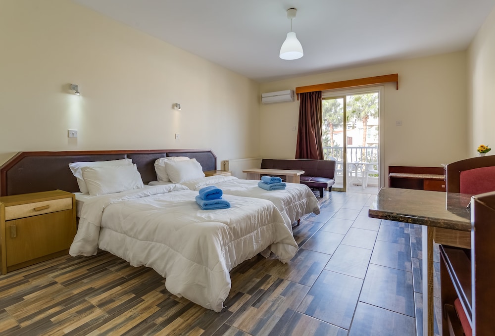 

Milano - Pyla - Antonis G. Hotel Apartments