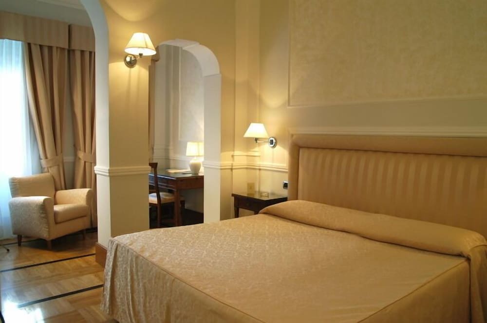 

Torino - Grottaferrata - Hotel Flora