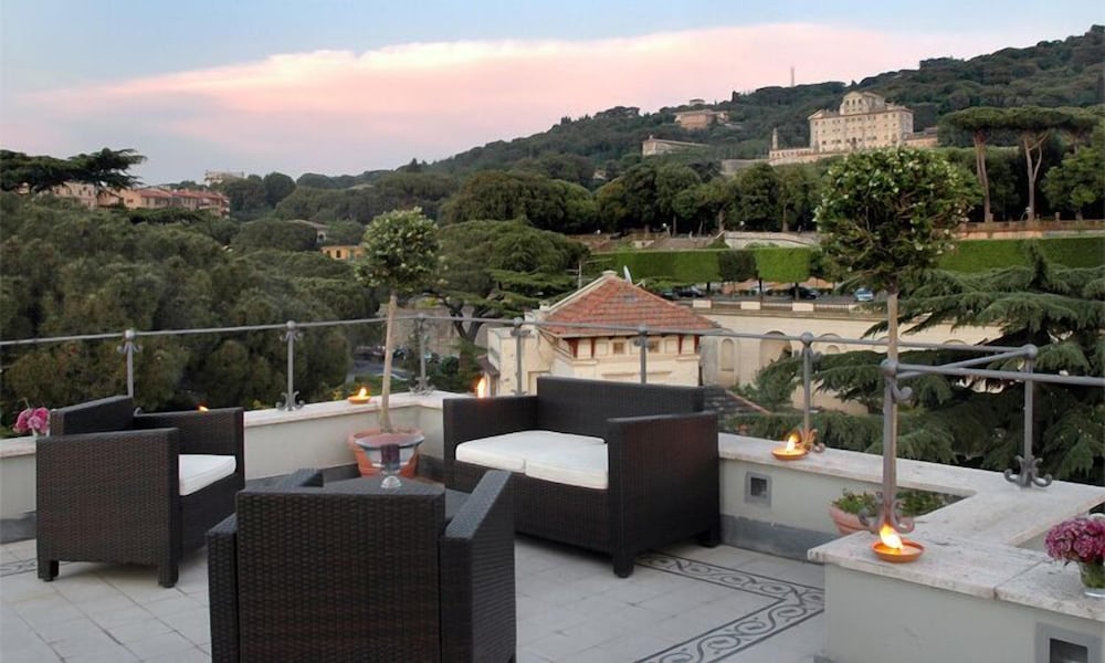 

Olbia - Grottaferrata - Hotel Flora
