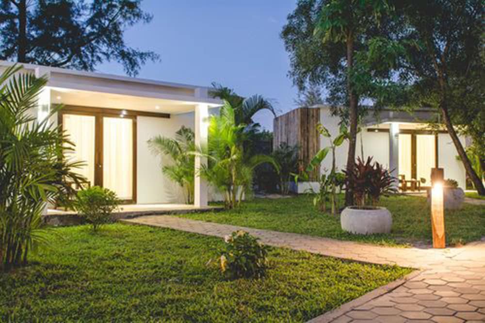 

Roma - Sihanoukville - Sahaa Beach Resort