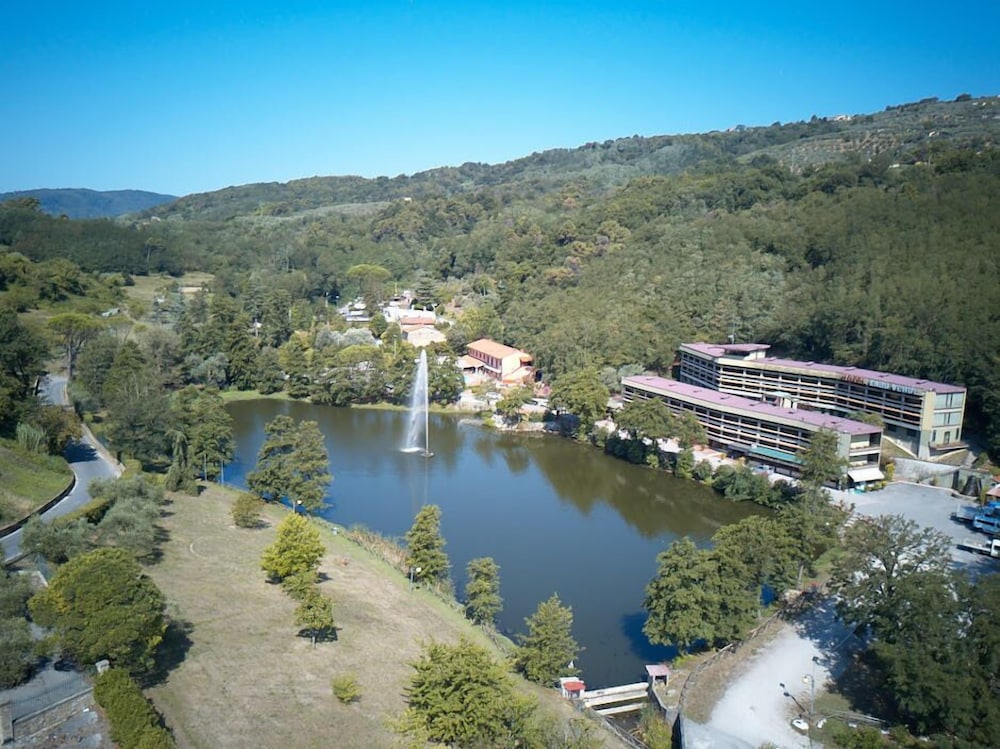 

Milano - Pistoia - Hotel Lago Verde