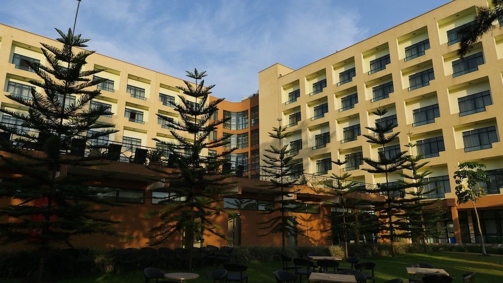 

Milano - Kigali - Gorillas Golf Hotel