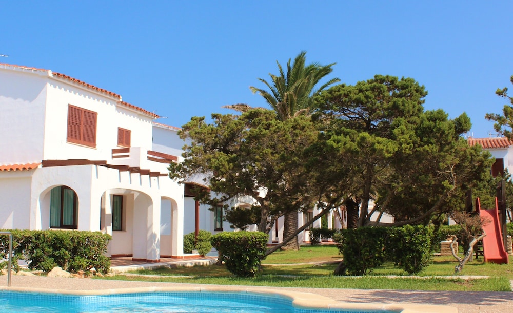 

Napoli - Cala'n Bosch - Yucas Homes