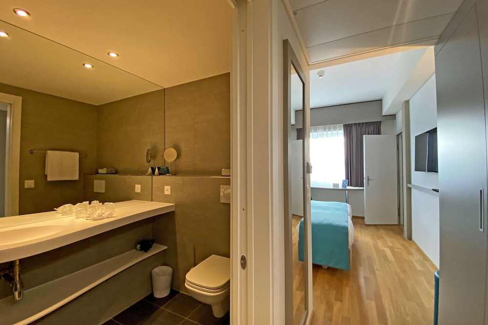 

Roma - Losanna - Aquatis Hotel
