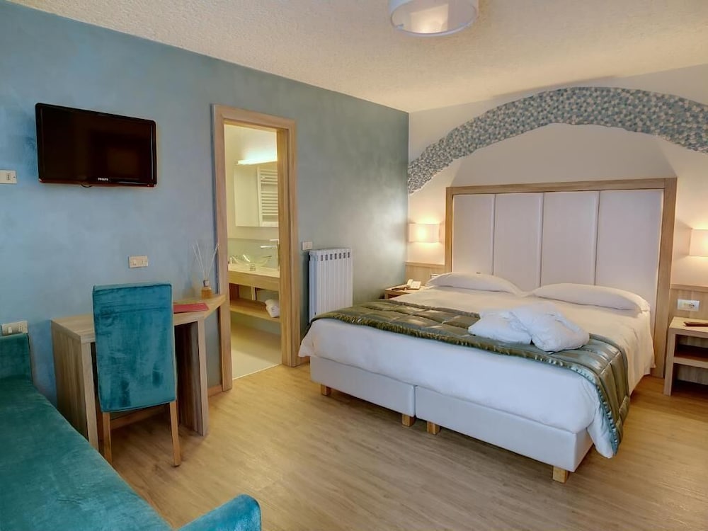 

Napoli - Dimaro - Luna Wellness Hotel