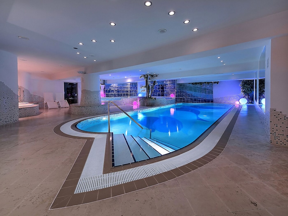 

Milano - Dimaro - Luna Wellness Hotel