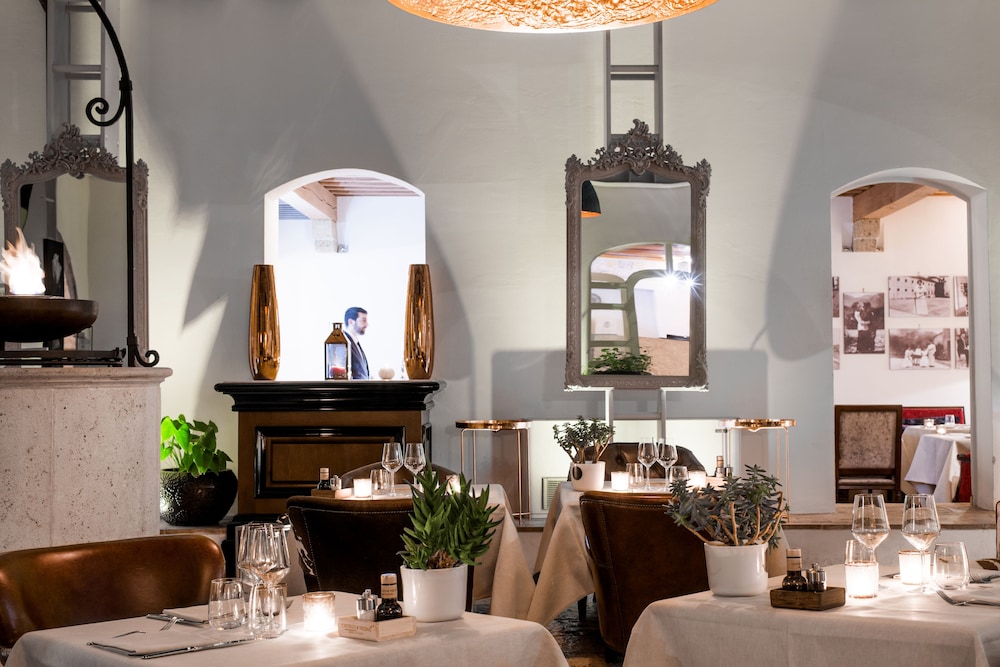 

Bologna - Montalcino - Castello di Velona Resort Thermal SPA & Winery