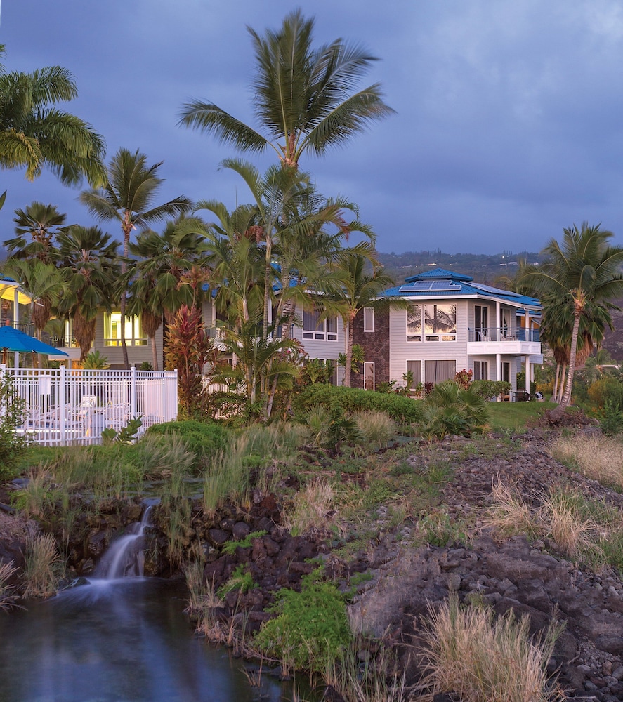 

Bari - Kailua-Kona - Club Wyndham Mauna Loa Village
