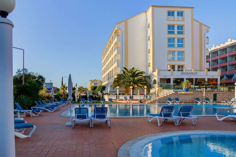 

Milano - Olhos de Agua - Ourabay Hotel Apartamento - Art & Holidays