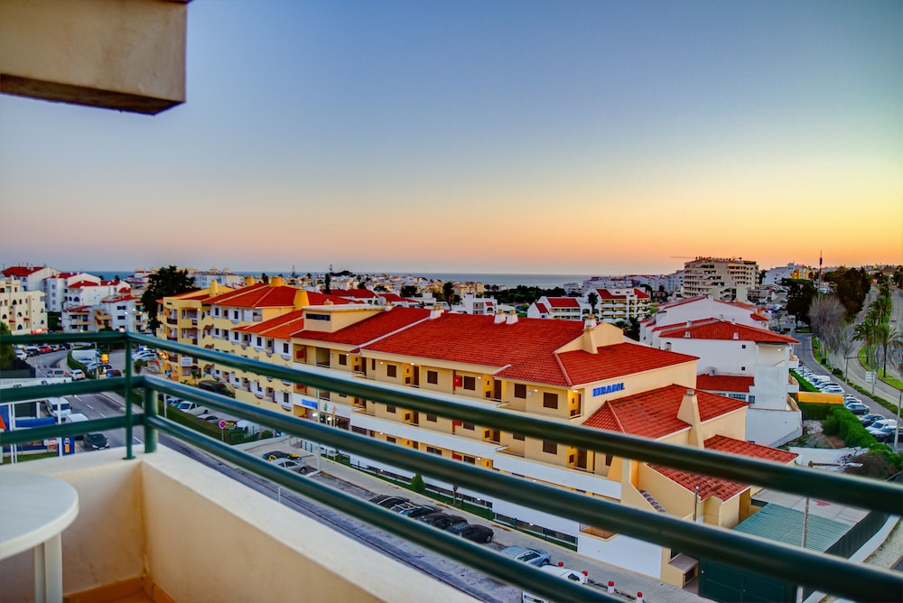 

Milano - Albufeira - Ourabay Hotel Apartamento - Art & Holidays