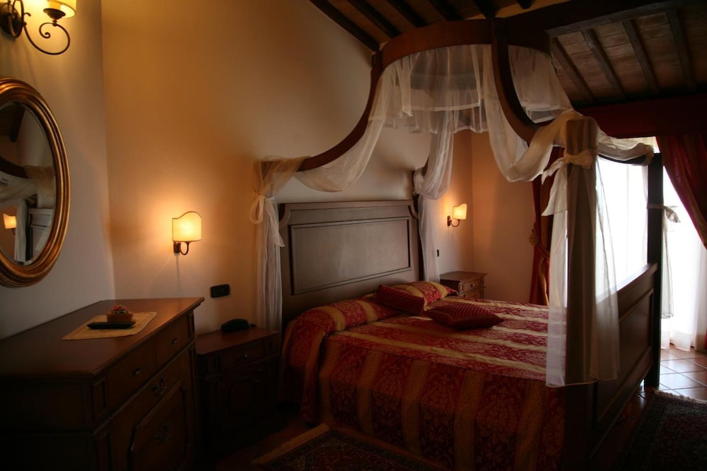 

Bari - Montalcino - Al Brunello