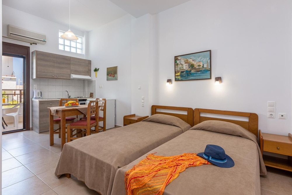 

Roma - Anissaras - Galini Apartments