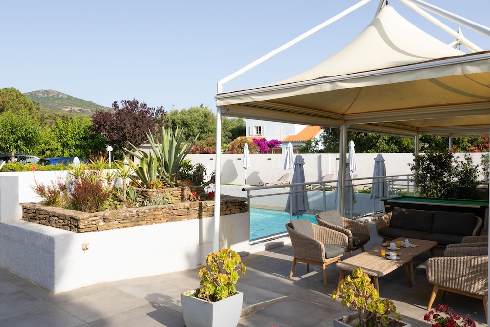 

Napoli - Macinaggio - Hotel URICORDU and SPA