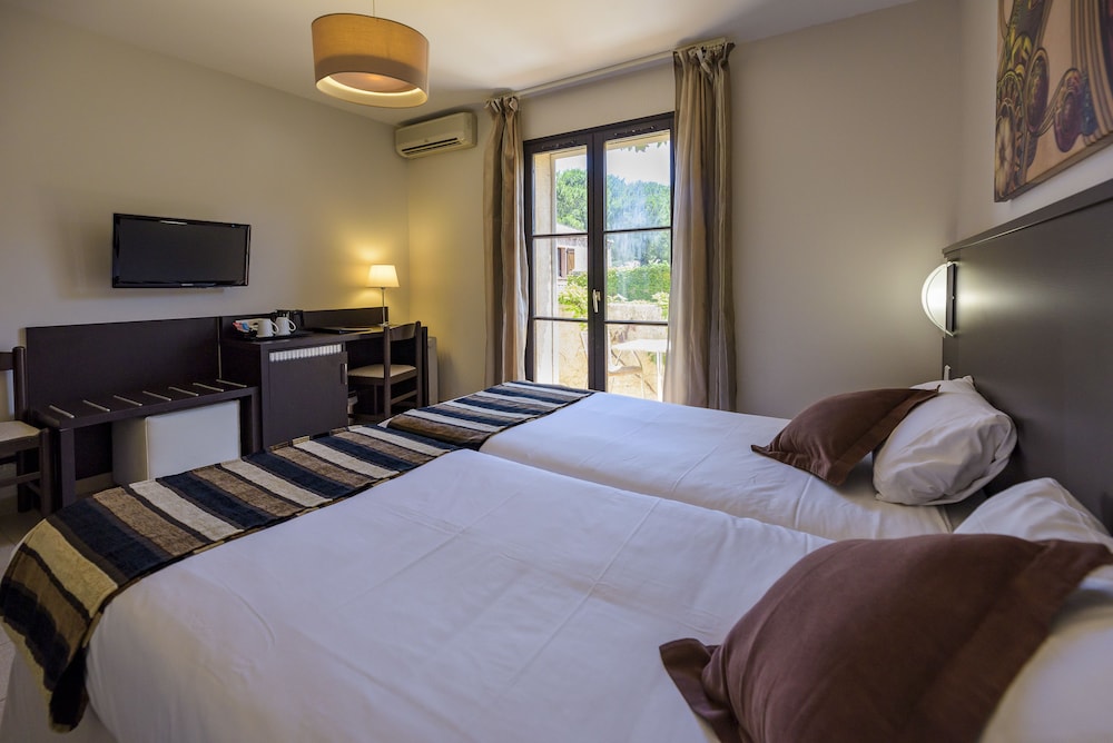 

Milano - Macinaggio - Hotel URICORDU and SPA