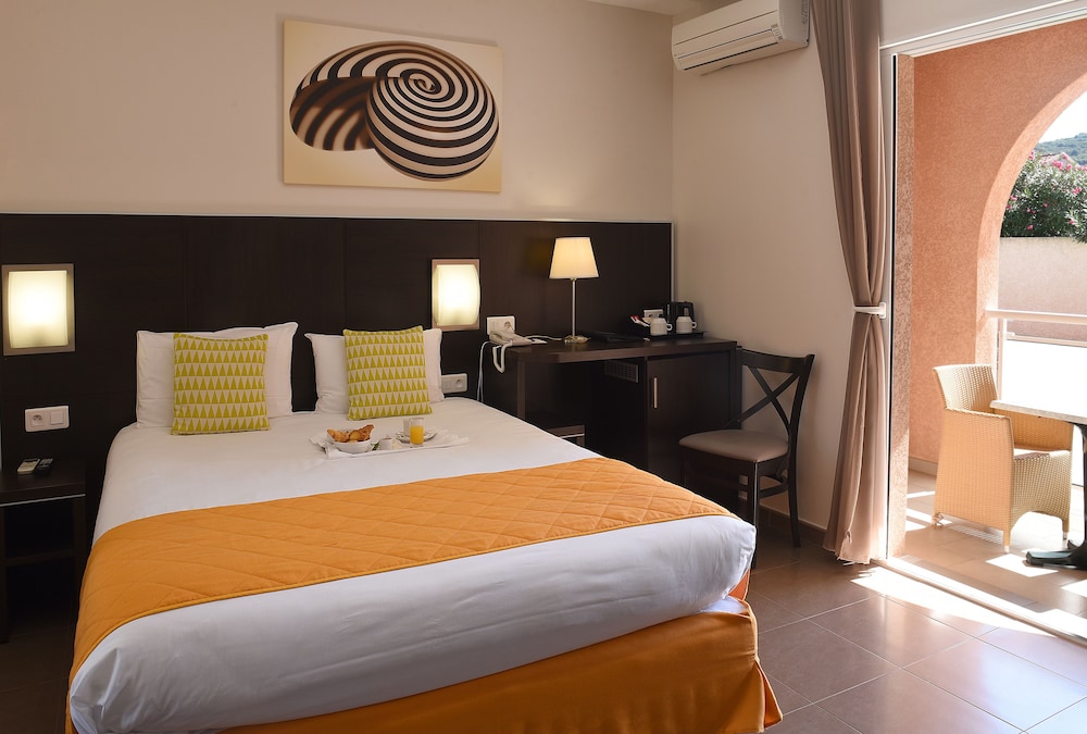 

Milano - Macinaggio - Hotel URICORDU and SPA