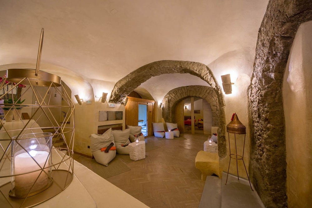 

Milano - Scala - Villa Romana Hotel & Spa