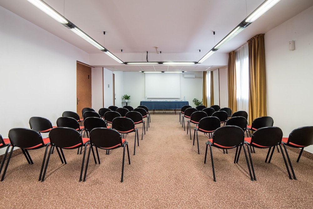 

Catania - Piacenza - Idea Hotel Piacenza