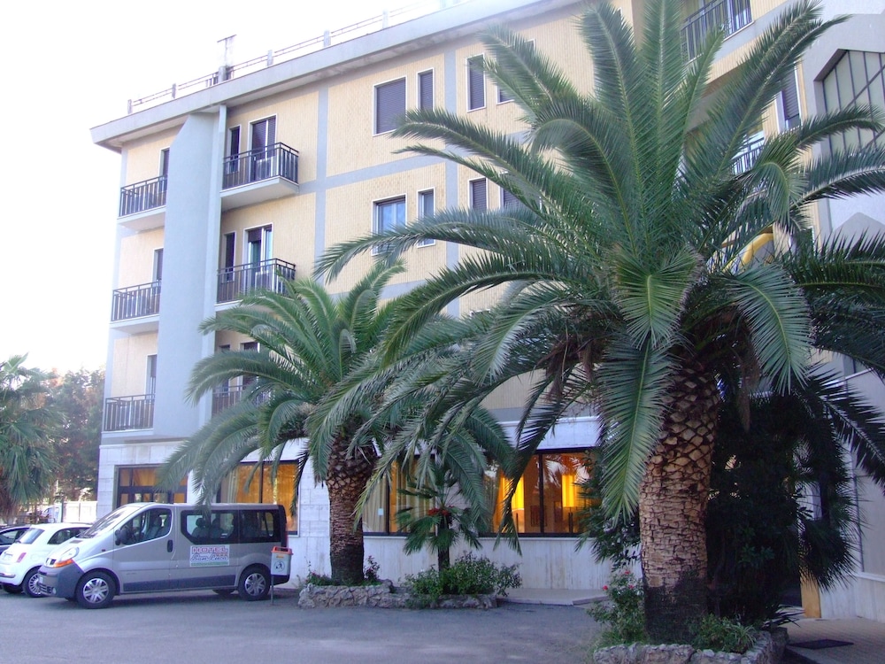 

Bologna - Rossano Calabro - Hotel San Luca