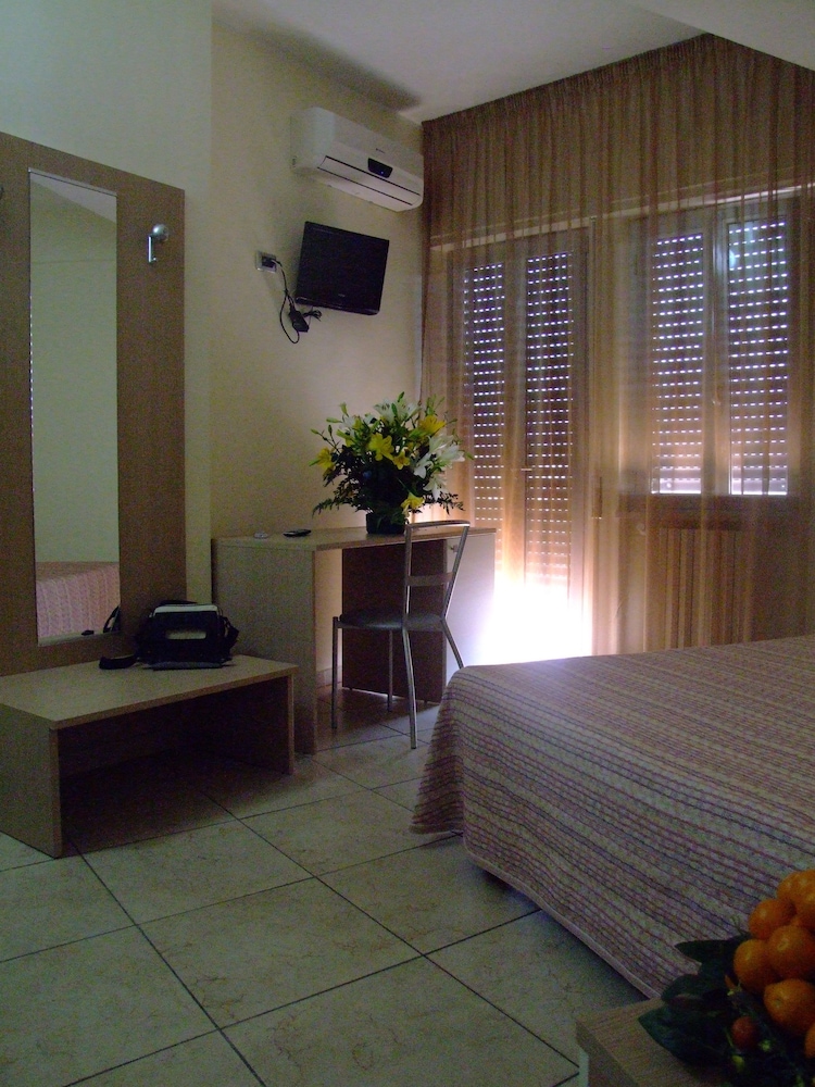 

Verona - Rossano Calabro - Hotel San Luca