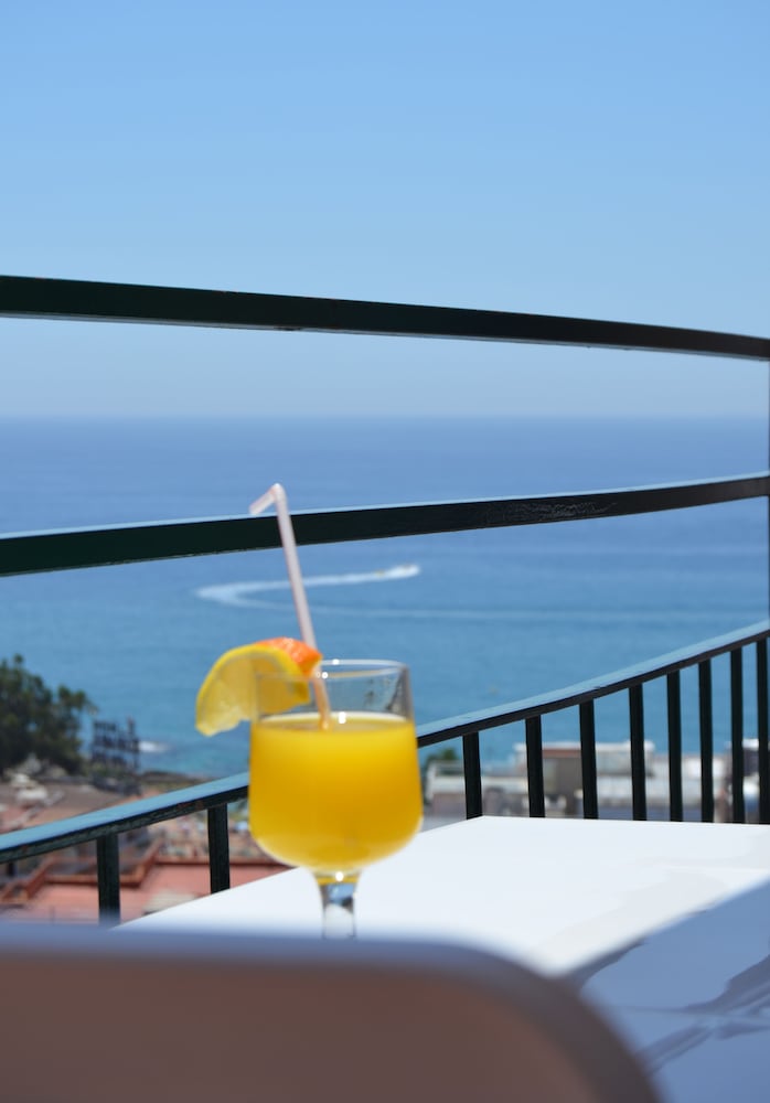 

Bari - Lloret de Mar - ALEGRIA Sun Village
