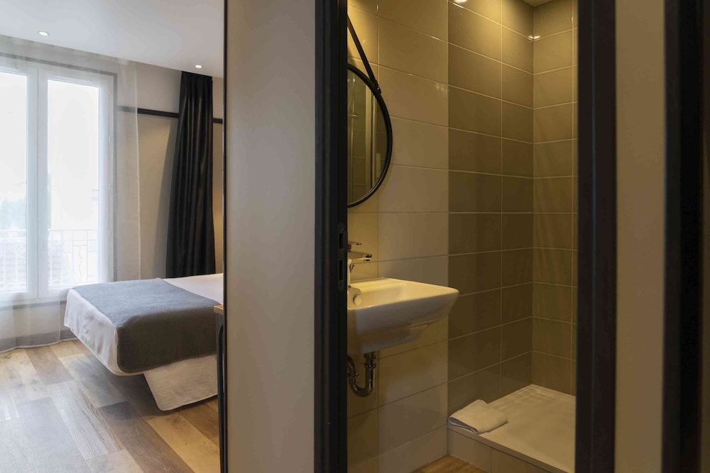 

Roma - Colombes - Hotel SUB