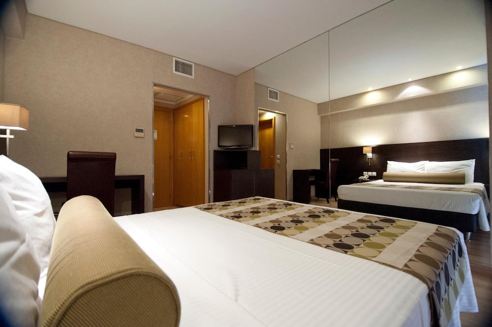 

Roma - Glyfada (Attica) - Nefeli Hotel Alimos