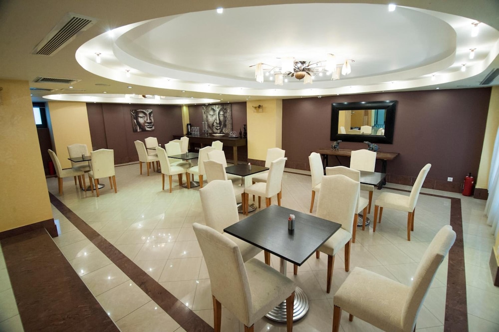 

Venezia - Vouliagmeni - Nefeli Hotel Alimos
