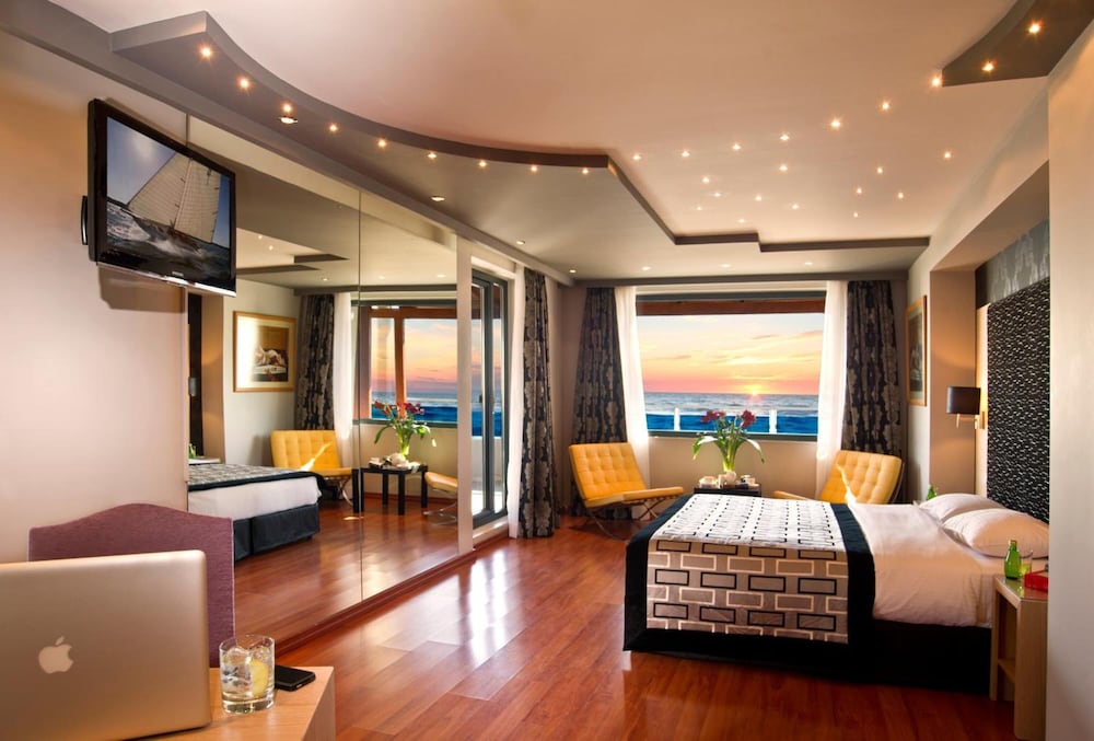 

Milano - Glyfada (Attica) - Nefeli Hotel Alimos