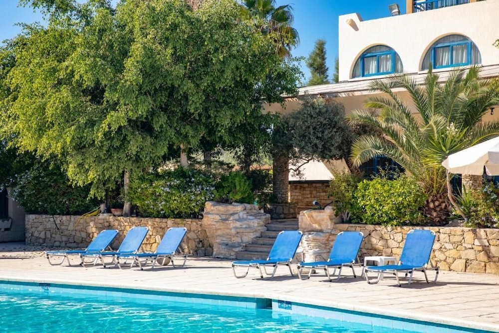 

Bologna - Limassol - Navarria Blue Hotel