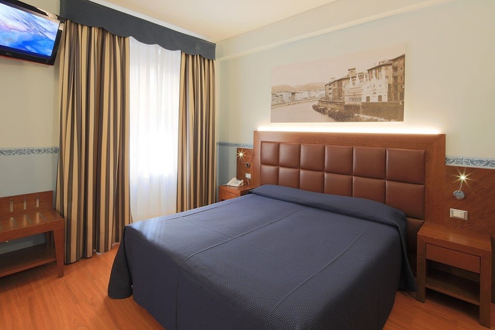 

Cagliari - Pisa - Hotel Terminus & Plaza