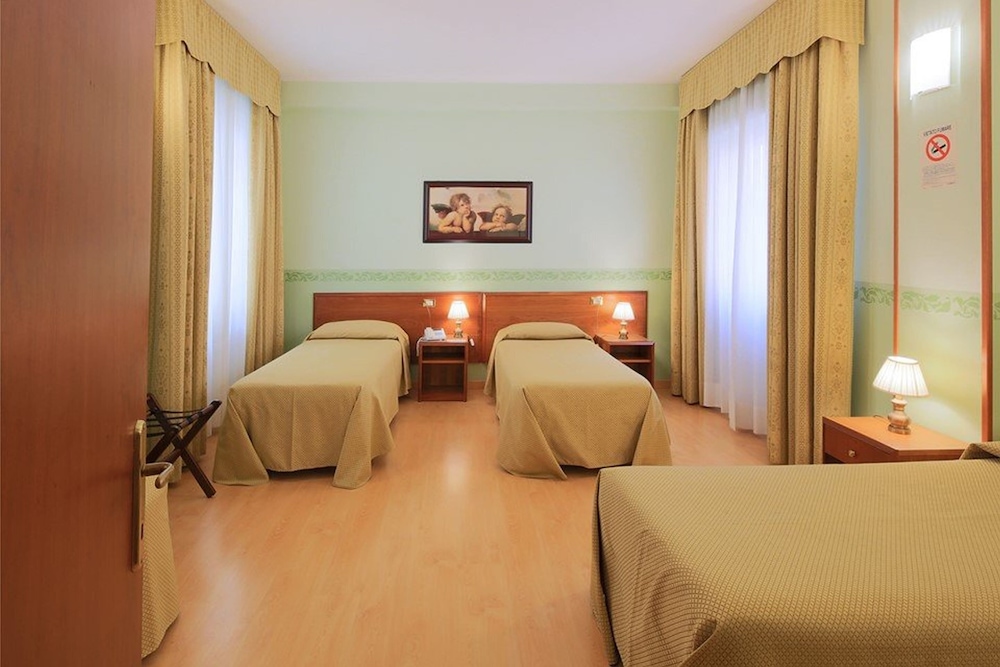 

Bari - Toscana, Italia - Hotel Terminus & Plaza