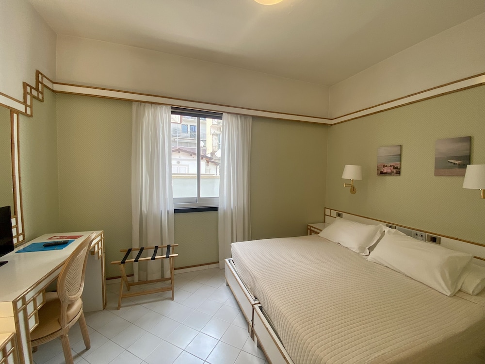 

Reggio Calabria - Riviera Romagnola, Mare Italia - Hotel President - Vintage Hotel in centro