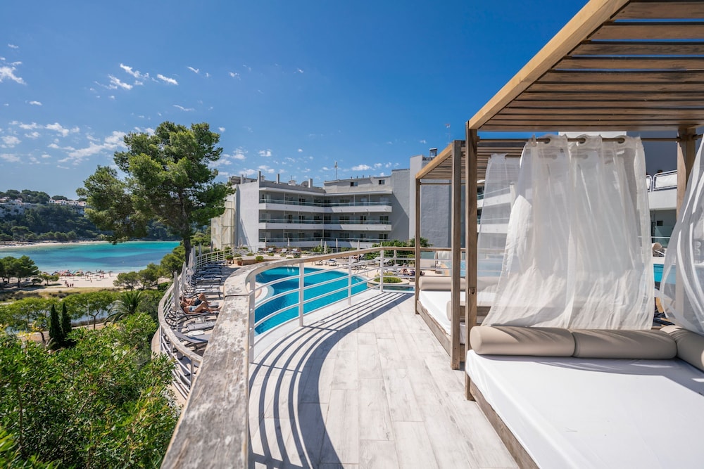 

Bari - Cala Galdana - ARTIEM Audax - Adults Only