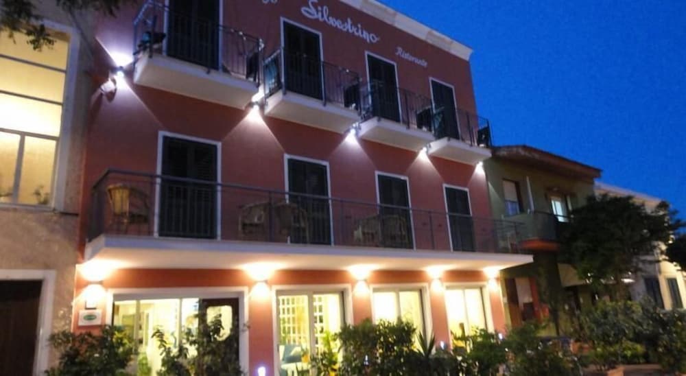 

Milano - Cuile Ezi Mannu - Hotel Silvestrino