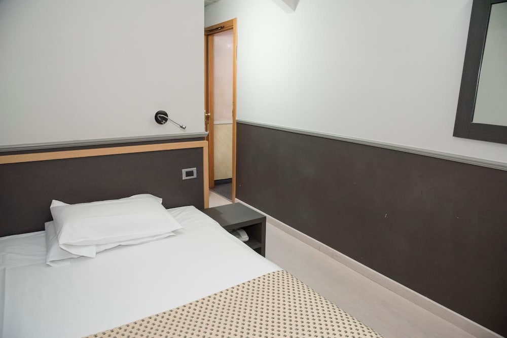 

Brindisi - Paderno Dugnano - Hotel Corallo