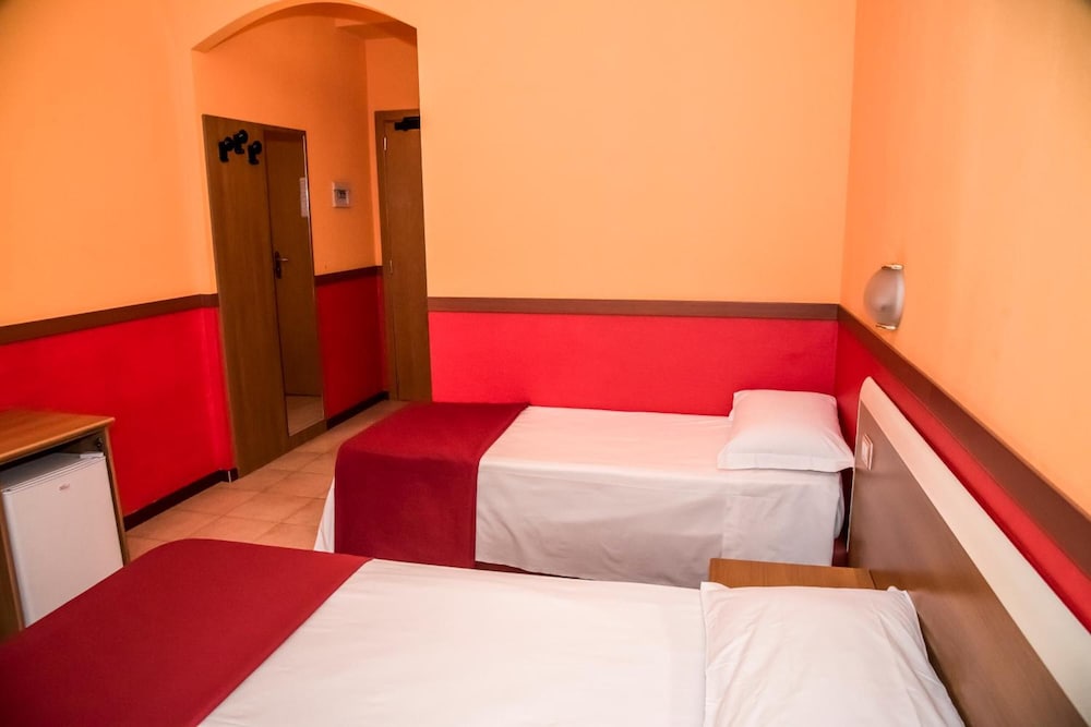 

Bari - Cesano Boscone - Hotel Corallo