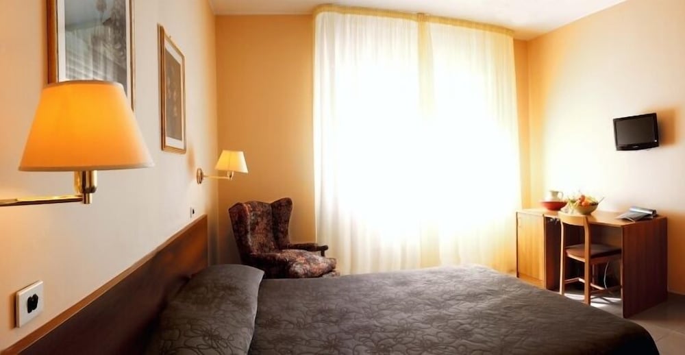 

Genova - Taranto - Hotel Plaza
