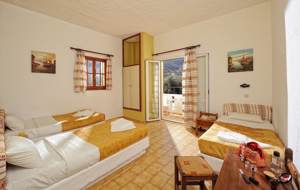 

Brindisi - Hersonissos - Stelios Residence Apartments