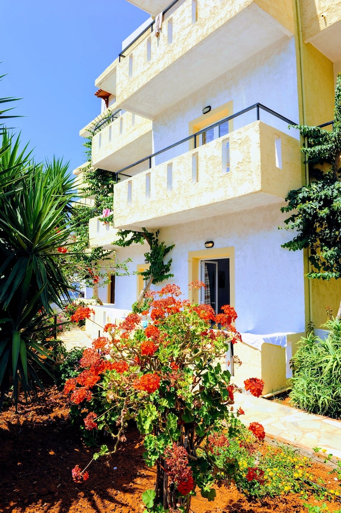 

Roma - Sissi - Stelios Residence Apartments